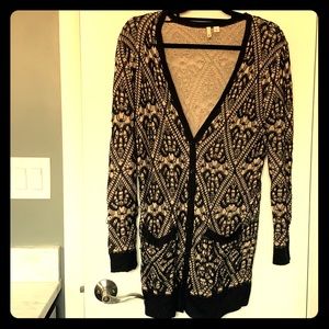 Great fall sweaters! Light and good condition!